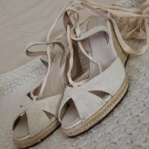 Banana Republic wedge heels size 9